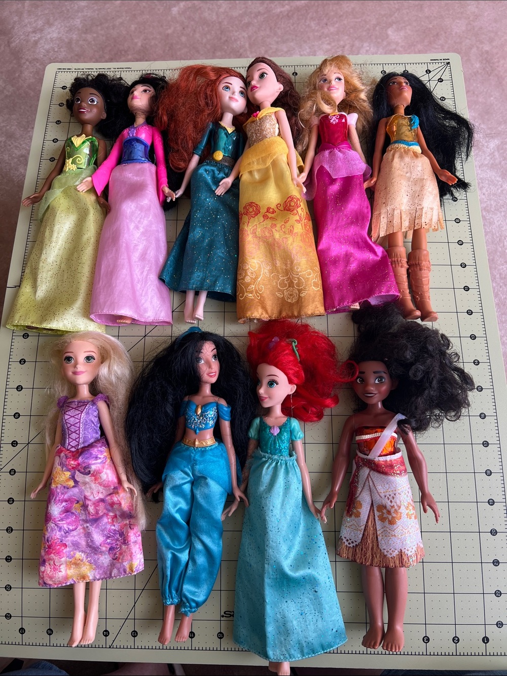 Disney Princess Doll Bundle - Assorted Colors. Less than perfect. See pictures